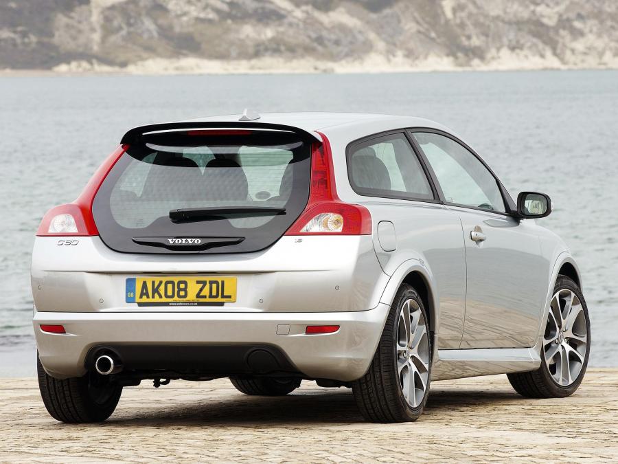  Volvo C30 R-Design 2008 года  (UK) (фото 16 из 21)